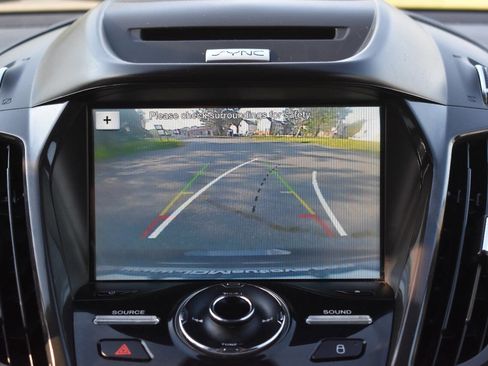 Used 2016 Ford Escape Titanium image 25