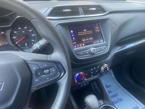 Used 2022 Chevrolet TrailBlazer LT w/ LPO, Blackout Package AWD/4WD image 26