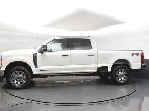 Used 2025 Ford F250 Lariat w/ Lariat Ultimate Package image 4