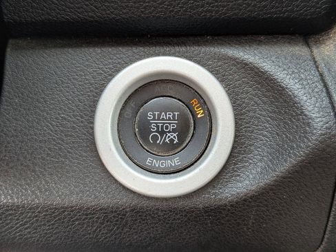 Used 2014 RAM 1500 Laramie w/ Convenience Group image 31