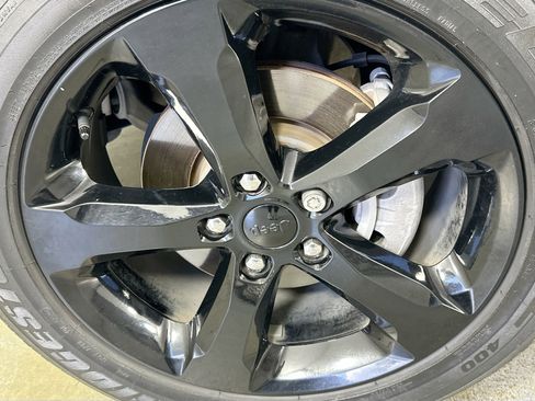 Used 2023 Jeep Grand Cherokee Altitude image 30