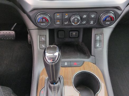 Used 2019 GMC Acadia SLE w/ Driver Alert Package I image 25