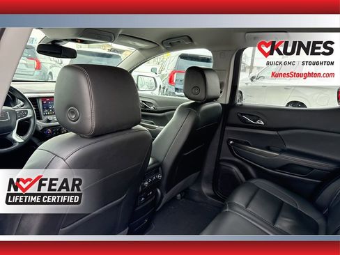 Used 2023 GMC Acadia SLT image 39