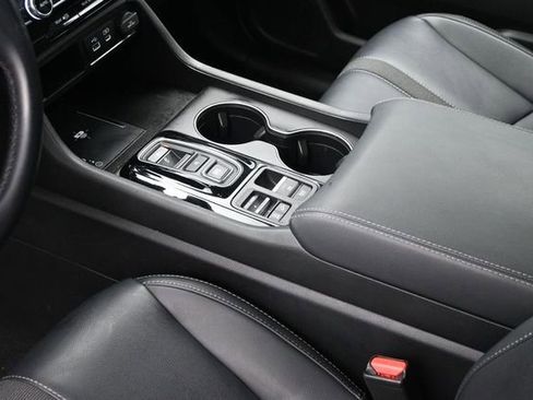 Certified 2025 Honda Pilot EX-L image 18