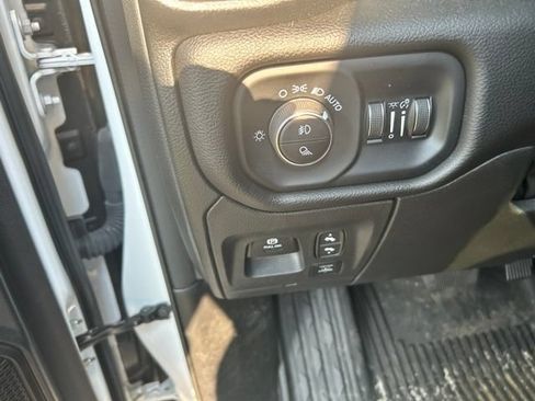 Used 2025 RAM 1500 Big Horn AWD/4WD image 18