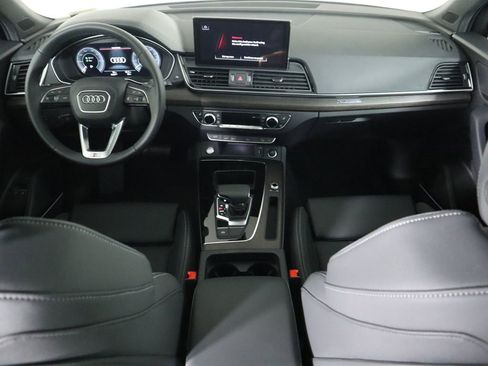 Used 2025 Audi Q5 e Premium Plus w/ Premium Plus Package image 14