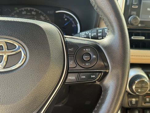Used 2021 Toyota RAV4 Limited image 20