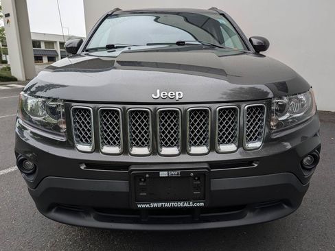 Used 2016 Jeep Compass Latitude AWD/4WD image 2