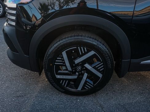 New 2026 Nissan Kicks SV image 11