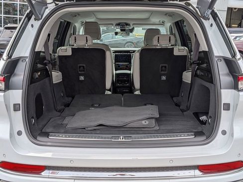 Used 2023 Jeep Grand Cherokee L Overland w/ Advanced Protech Group III AWD/4WD image 8