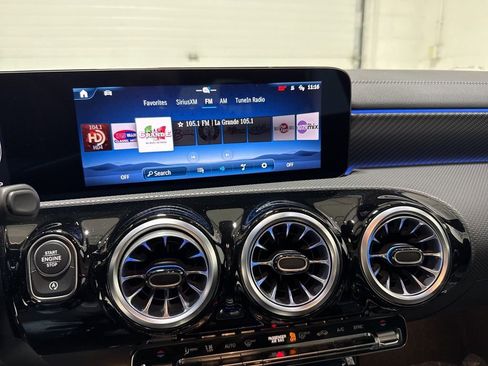 Used 2025 Mercedes-Benz CLA 250 4MATIC w/ Exclusive Package image 19