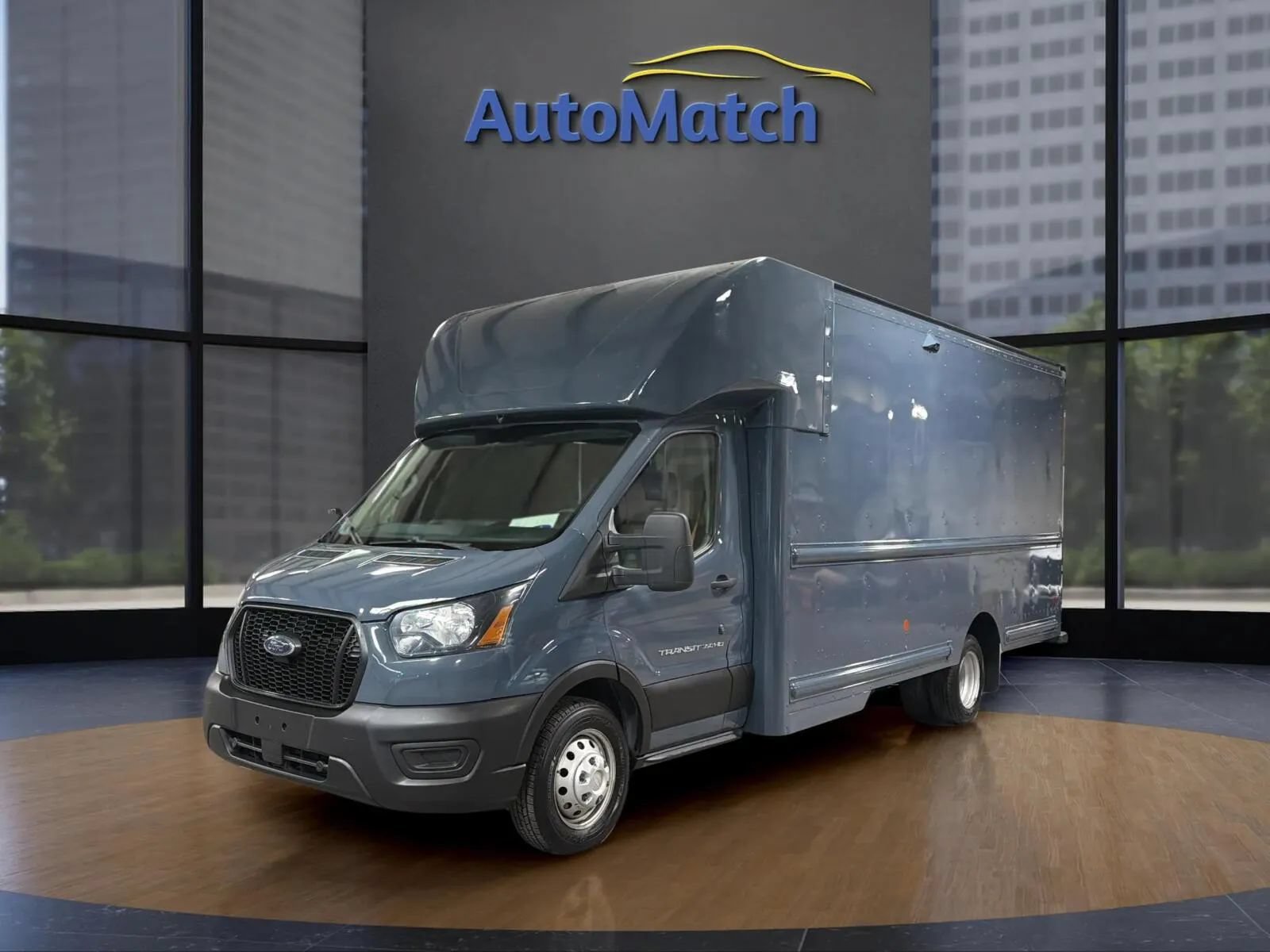 Used 2021 Ford Transit 350 DRW RWD image 4