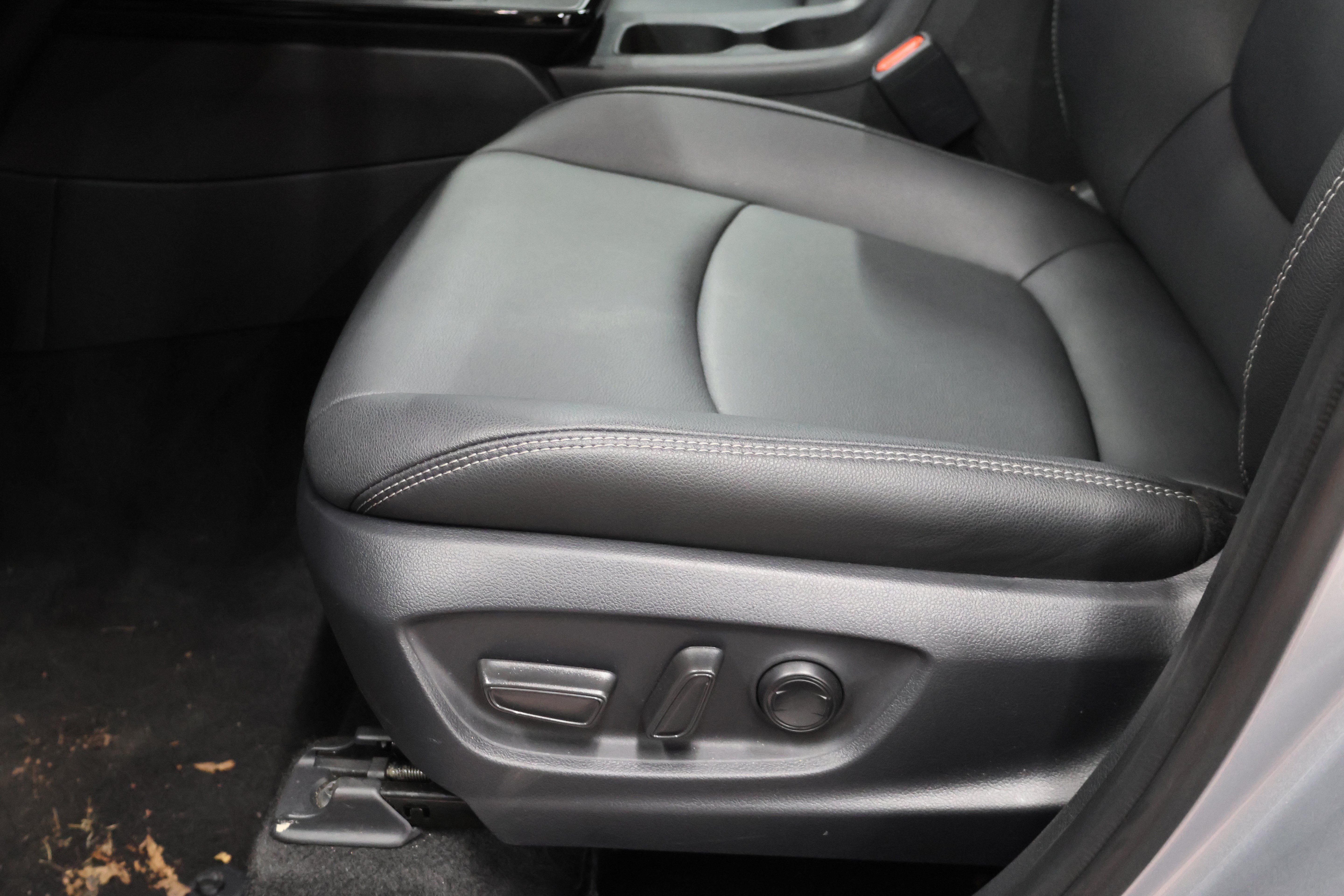 Certified 2026 Toyota Corolla Cross XLE FWD image 22