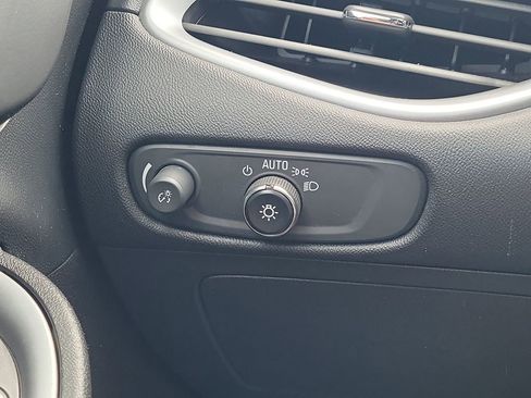 Used 2023 Chevrolet Malibu LT FWD image 24