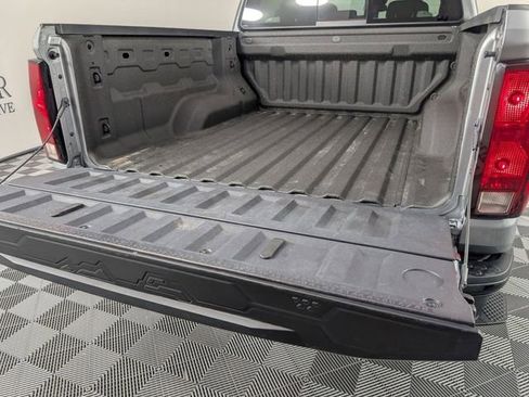 Used 2024 Chevrolet Colorado Trail Boss w/ Technology Package AWD/4WD image 27