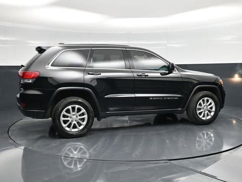 Used 2022 Jeep Grand Cherokee Laredo E image 12