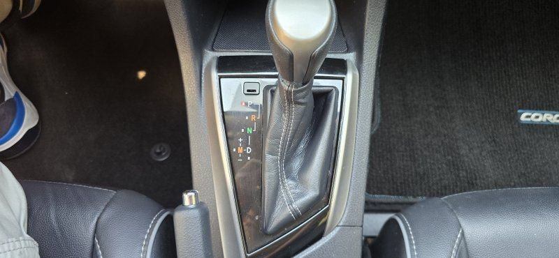Used 2015 Toyota Corolla S Premium FWD image 26