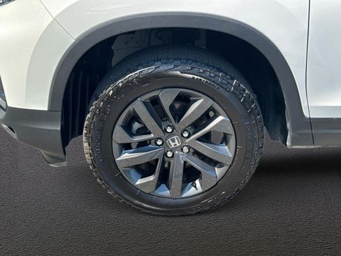 Used 2025 Honda Ridgeline Sport image 11