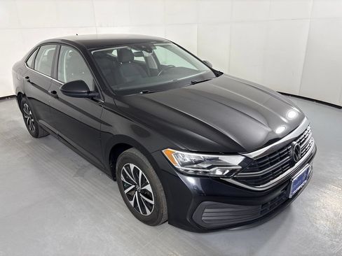 Used 2024 Volkswagen Jetta S FWD image 2