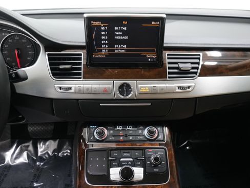 Used 2014 Audi A8 3.0T image 19