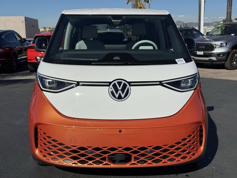 New 2025 Volkswagen ID. Buzz 1st Edition image 3