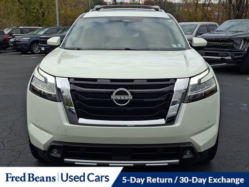 Used 2022 Nissan Pathfinder Platinum w/ Cargo Package image 3