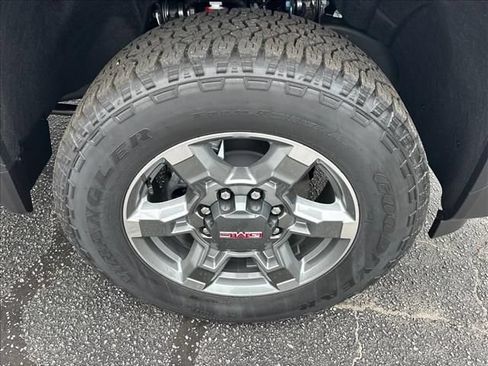 New 2026 GMC Sierra 2500 SLT w/ SLT Premium Package AWD/4WD image 14