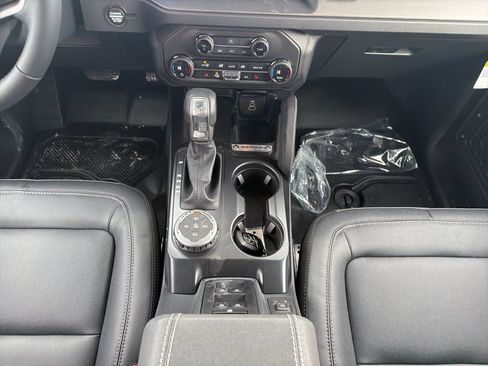 New 2026 Ford Bronco Big Bend w/ Black Diamond Package AWD/4WD image 16