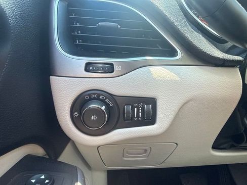 Used 2021 Jeep Cherokee Latitude Lux AWD/4WD image 13
