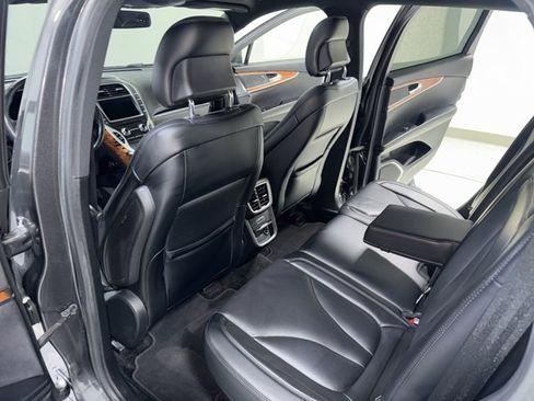 Used 2018 Lincoln MKX Reserve w/ Driver Assistance Package image 25