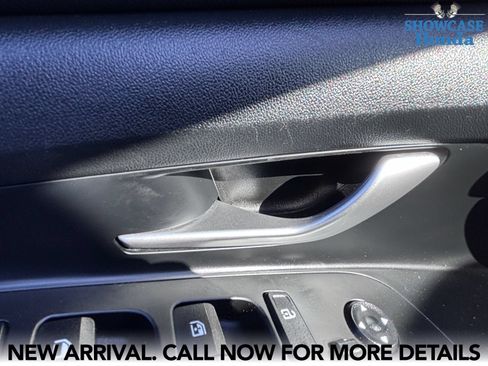 Used 2023 Hyundai Elantra SEL w/ Convenience Package FWD image 8