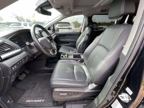 Used 2024 Honda Odyssey Touring image 17
