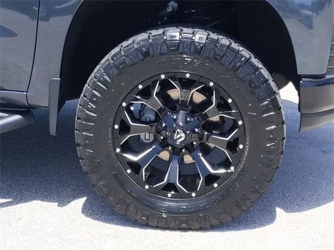 Used 2019 Chevrolet Silverado 1500 LT Trail Boss image 11