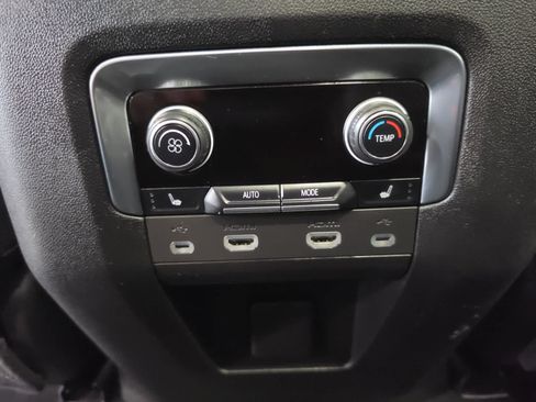 Used 2021 Chevrolet Suburban High Country AWD/4WD image 32