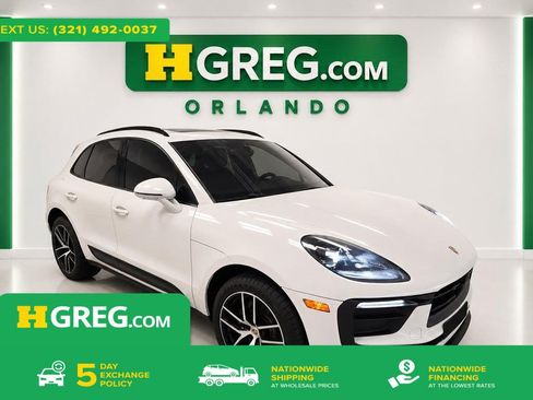 Used 2024 Porsche Macan w/ Premium Plus Package AWD/4WD image 1