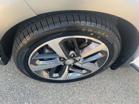 Certified 2021 Hyundai Kona Limited w/ Cargo Package AWD/4WD image 35