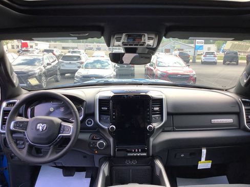 New 2026 RAM 1500 Big Horn AWD/4WD image 12