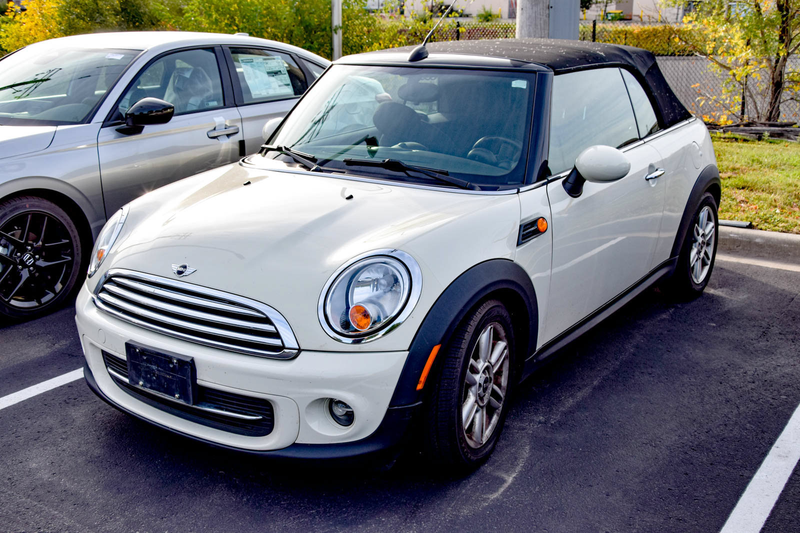 Used 2011 MINI Cooper Convertible FWD image 12