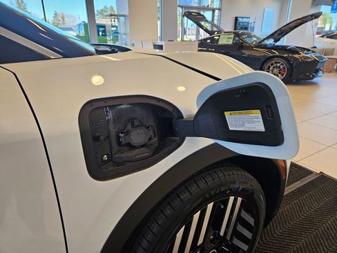 New 2026 Nissan Leaf SV+ image 32