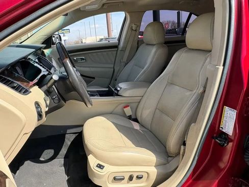 Used 2017 Ford Taurus Limited FWD image 21