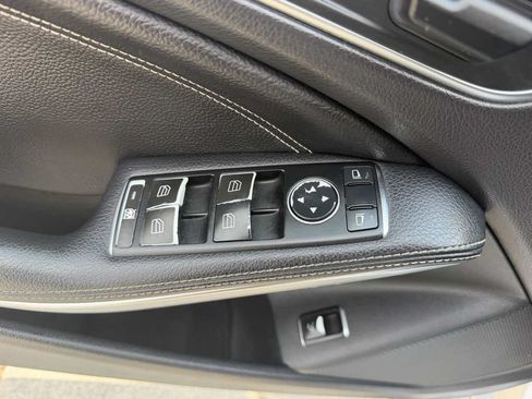 Used 2014 Mercedes-Benz CLA 250 image 12