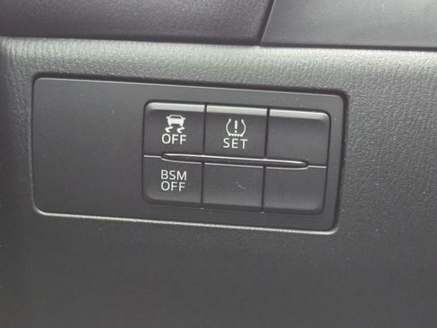 Used 2015 MAZDA MAZDA3 s Touring FWD image 18