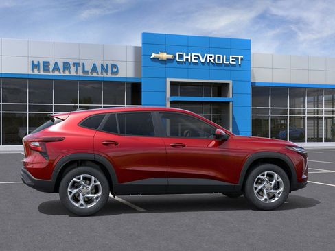 New 2026 Chevrolet Trax LS w/ LS Convenience Package FWD image 46