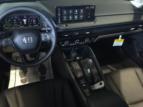 New 2025 Honda Accord EX-L image 25