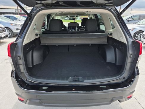 Used 2023 Subaru Forester Premium AWD/4WD image 10
