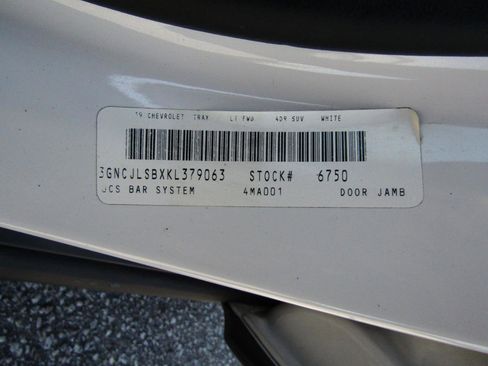 Used 2019 Chevrolet Trax LT w/ LT Convenience Package FWD image 26