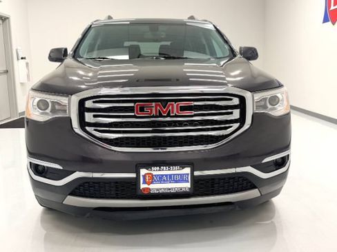 Used 2017 GMC Acadia SLT AWD/4WD image 3