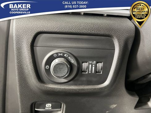 Used 2024 Jeep Grand Cherokee Altitude image 18