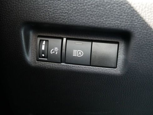Certified 2025 Toyota RAV4 XLE AWD/4WD image 29