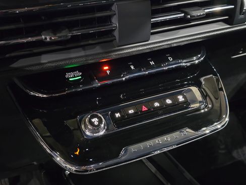 New 2026 Lincoln Corsair Premiere image 26